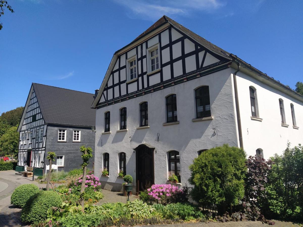Ferienwohnung Sauerland Burgfenster เลนเนชตัดท์ ภายนอก รูปภาพ